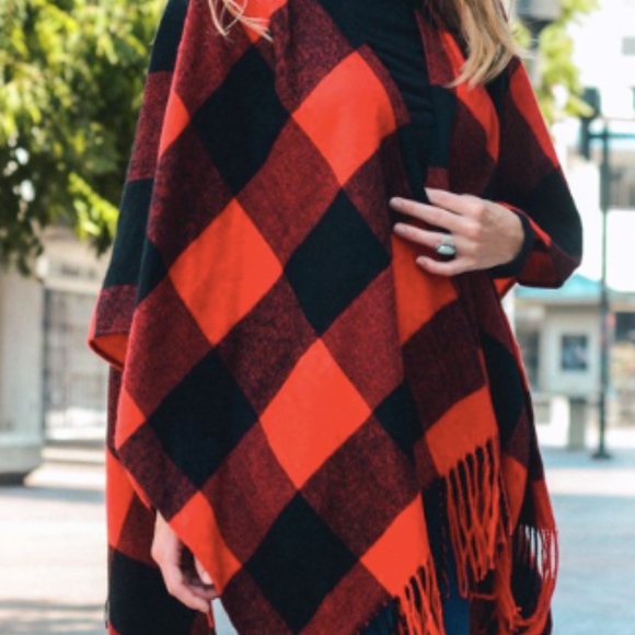 Red Buffalo Check Tassel Poncho - Picture 3 of 4